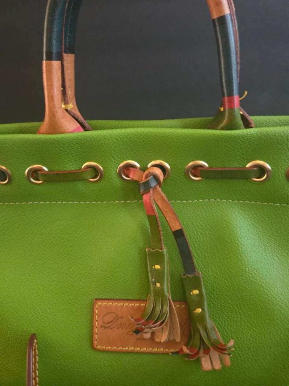 DOONEY & BOURKE  VINTAGE WAKEFILED TASSEL TOTE WITH STRAP - Picture 2 of 10
